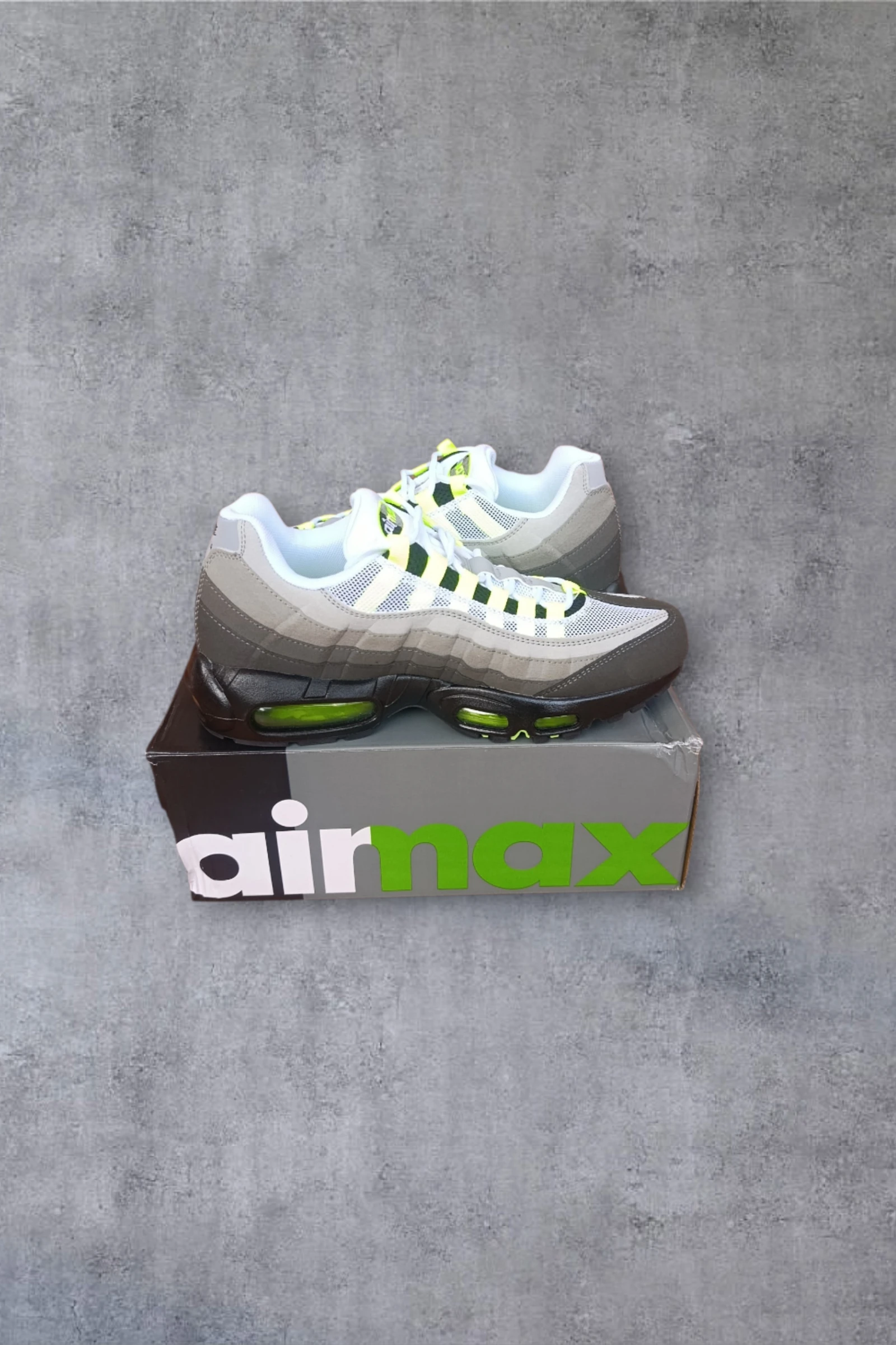 | Tênis Nike Air Max 95 | Amarelo Neón, Cinza e Verde | Novo com Caixa | Tamanho 43 | – photo 2